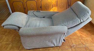 Poltrona relax  elettrica 2 motori reclinabile