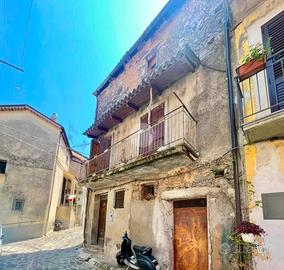 3 LOCALI A SAN GIOVANNI A PIRO