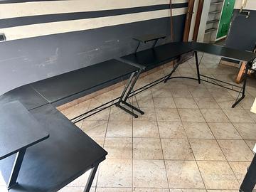 Coppia di scrivanie da gaming