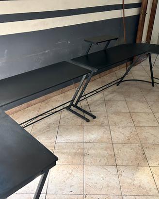 Coppia di scrivanie da gaming