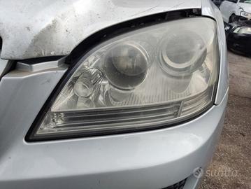 Proiettore sinistro MERCEDES-BENZ ML 320 del 2006
