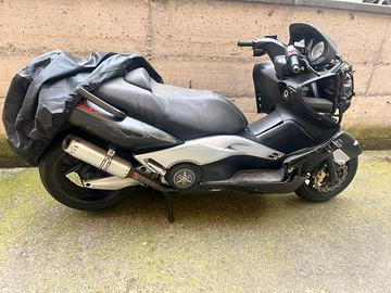 YAMAHA T MAX