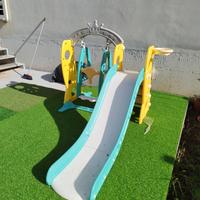 scivolo con altalena