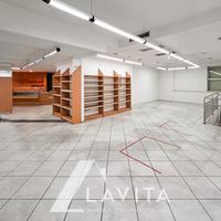 Ampio spazio commerciale Ora