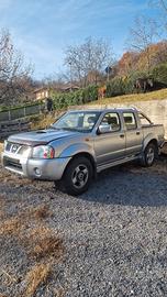 nissan navarra 
