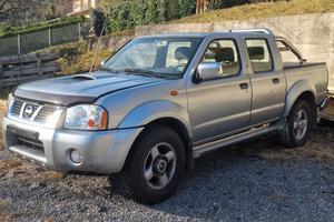 nissan navarra 
