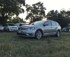 Volkswagen Golf Variant 7.5 1.6 tdi 115cv * ACC - 