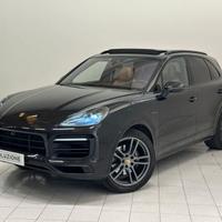Porsche Cayenne 3.0 V6 E-Hybrid Platinum Edition