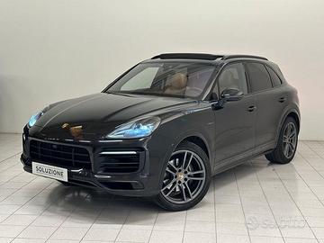 Porsche Cayenne 3.0 V6 E-Hybrid Platinum Edition