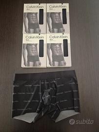 Set di 5 boxer taglia S Calvin Kleim

S