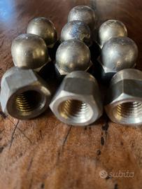Bulloni in OTTONE