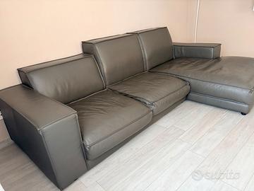 Divano in vera pelle