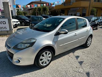 RENAULT Clio 1.2 16V 5 porte Confort