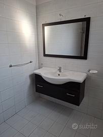 mobile bagno con specchio 