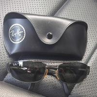 Occhiali da sole marca Rayban