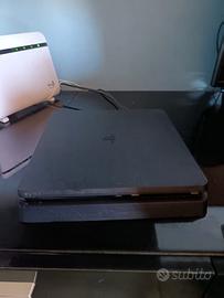 Playstation 4 slim