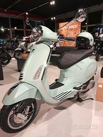 Vespa Primavera 125 Bauletto + supporto omaggio