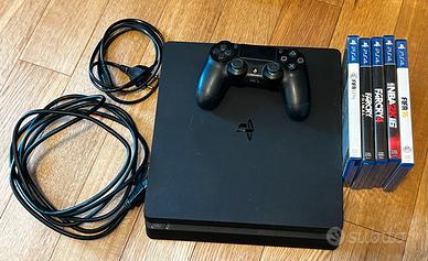 PS4 slim 1TB, valigia, schermo e controller Nacon