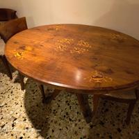 Tavolo intarsiato con 6 sedie