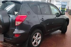 TOYOTA RAV4 2.2