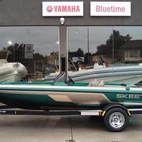 BASS BOAT SKEETER SX 180