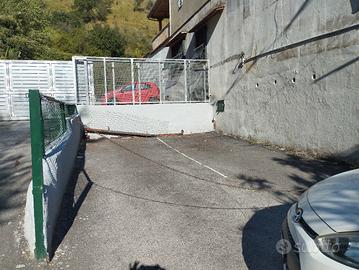via auriga 4 posti spazio 53mq utenze 