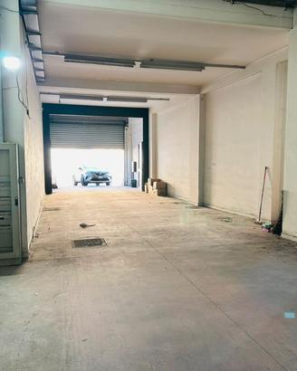 LOCALE COMMERCIALE SU DUE LIVELLI