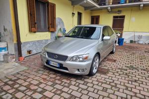 Lexus IS200 2001