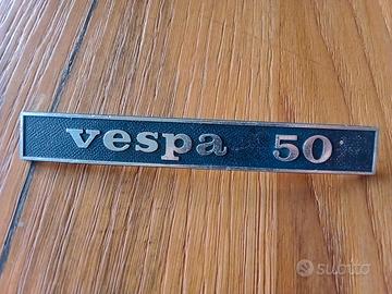 Targhetta posteriore originale Vespa 50 R
