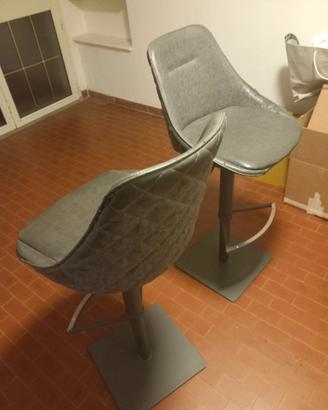 4 sgabelli regolabili usati