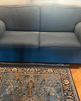 Coppia di divani colore azzurro 3 + 2 sedute
