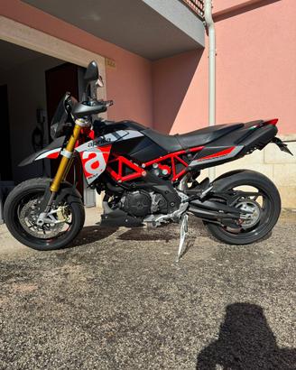 Aprilia Dorsoduro 900