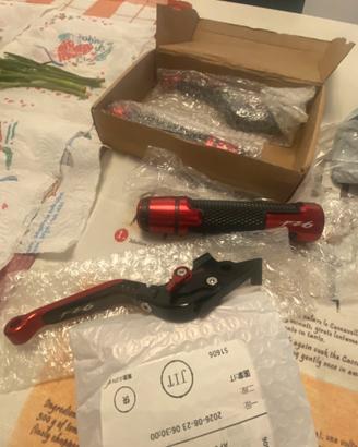 Manopole e accessori Yamaha Fz6