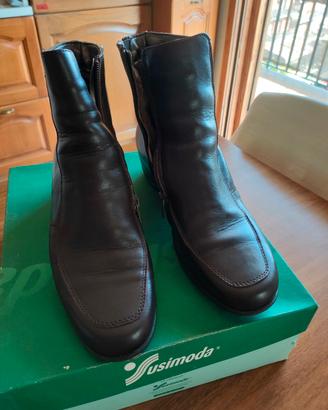 Stivaletto in pelle Susimoda tg41
