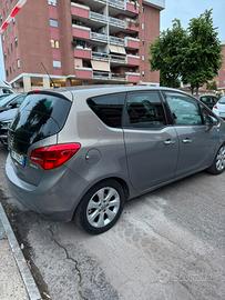 Auto è marciante