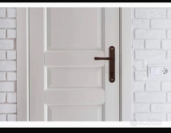 Maniglie universali per porte