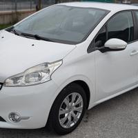 Peugeot 208 1.4 HDi 68 CV 5 porte Allure