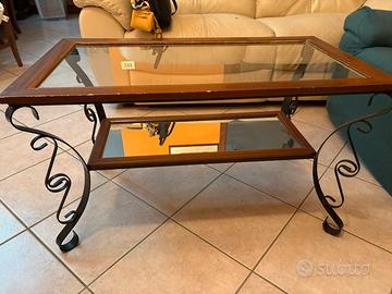 Tavolini in ferro battuto e vetro