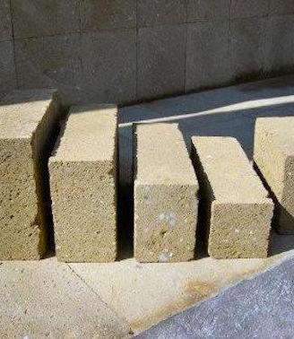 MATTONI IN TUFO PER GIARDINO, AIUOLE, BORDURE E MU