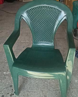 2 sedie in plastica da giardino 