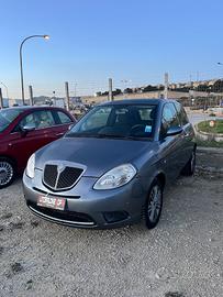 Lancia Ypsilon 1.2 benzina anno 2009