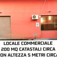 Bottega 200 mq con altezza 5.5 metri zona sud