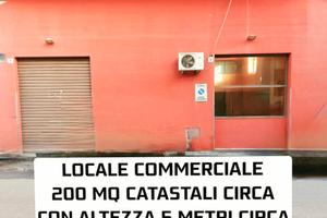 Bottega 200 mq con altezza 5.5 metri zona sud