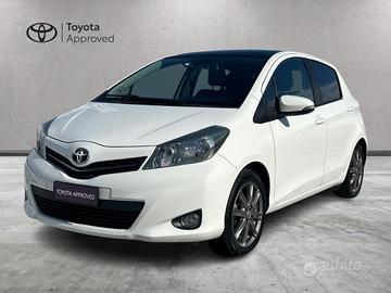 TOYOTA Yaris III 2011 - Yaris 5p 1.3 Loun U1058900