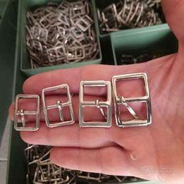 Fibbie rettangolari in acciaio, ritiro milano