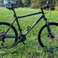 Bicicletta mountain bike 