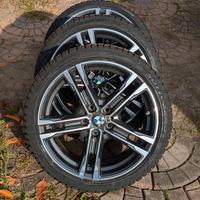 Cechi con  gomme M+S BMW M s1 F40 225/40r18 nuove