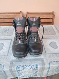 scarpe antinfortunistiche nuove ,mai usate