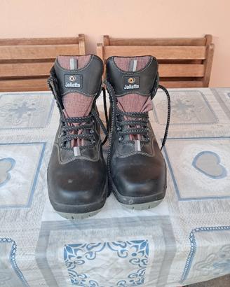 scarpe antinfortunistiche nuove ,mai usate