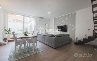 APPARTAMENTO RITRUTTURATO CON GIARDINO PRIVATO IN